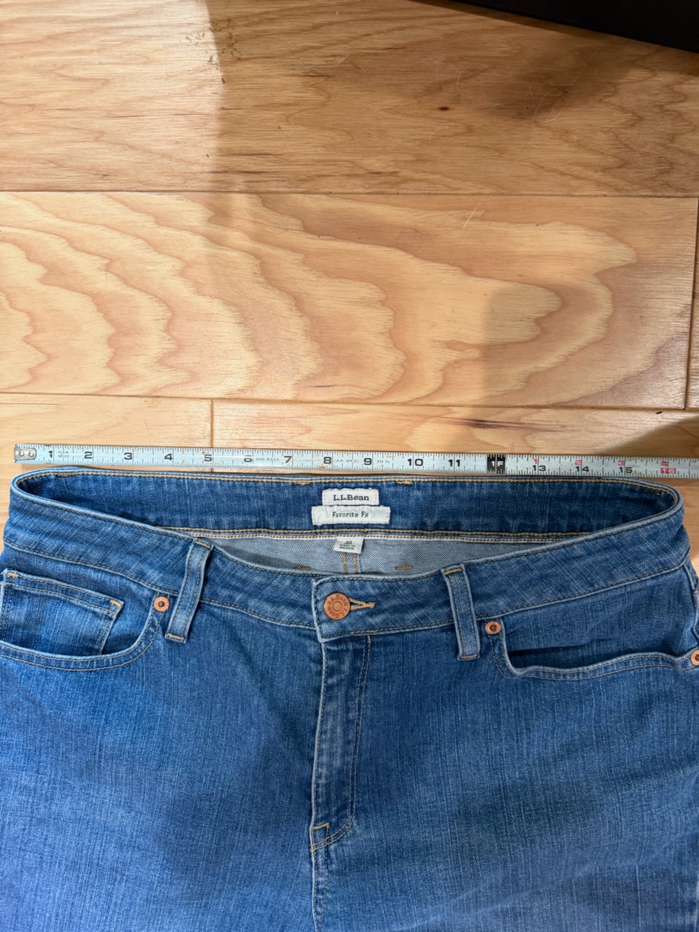 L.L.Bean Favorite Fit Jeans Womens 10 Regular Medium Wash Bootcut Stretch Denim - Picture 3 of 8